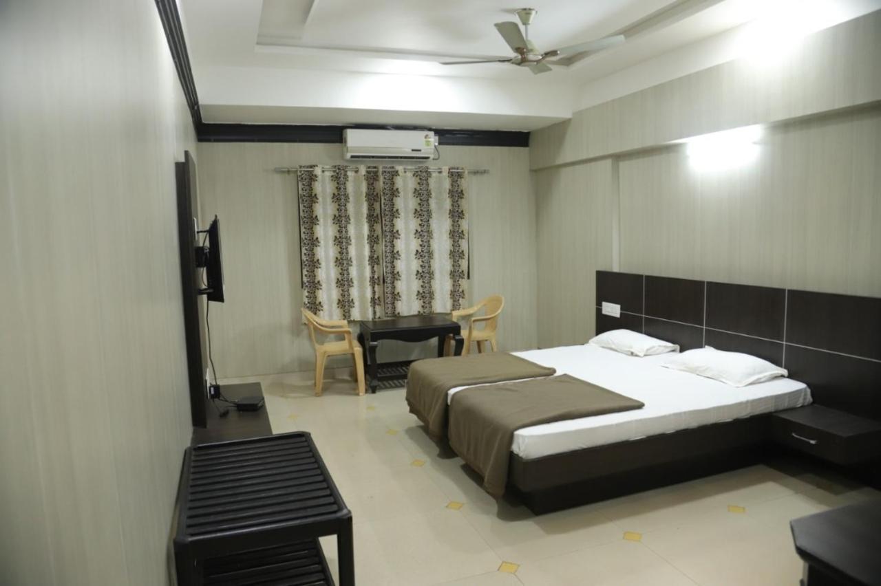 Staymaker Siddeshwara Comforts Harihar Exterior photo