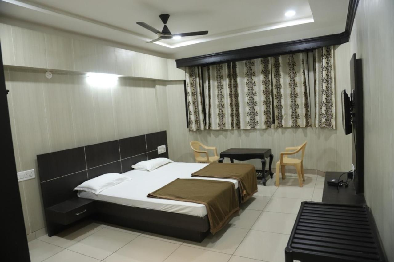 Staymaker Siddeshwara Comforts Harihar Exterior photo